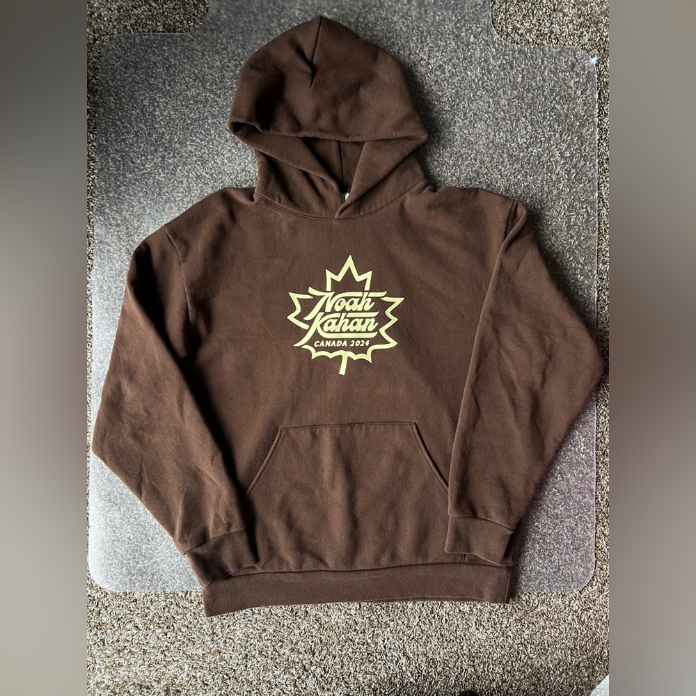 Noah Kahan Canada Tour Hoodie 2024 Stick Season
Official Merch Brown Large
